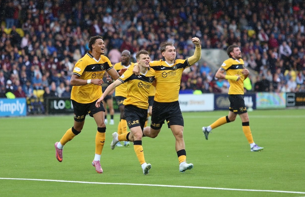 Lewis Smith Hearts Livingston FC